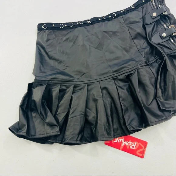 Romwe New With Tags Faux Leather Gothic Alternative Skirt With Zipper Pleated - Picture 3 of 8